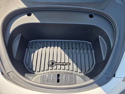 Used 2021 Tesla Model 3 Standard Range Plus RWD image 6