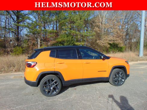 New 2026 Jeep Compass Limited image 14