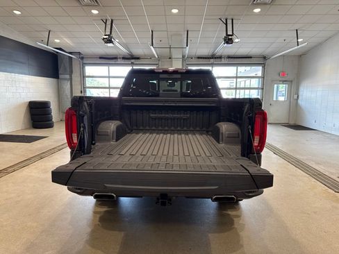 Used 2023 GMC Sierra 1500 Denali w/ Denali Reserve Package AWD/4WD image 17