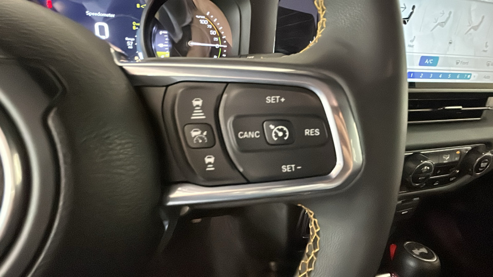 Used 2024 Jeep Wrangler Unlimited Sahara w/ Safety Group AWD/4WD image 20