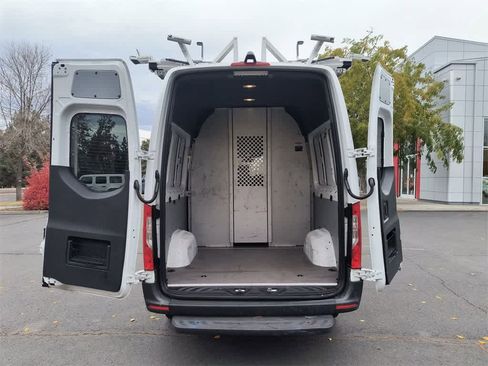 Used 2023 Mercedes-Benz Sprinter 2500 image 21