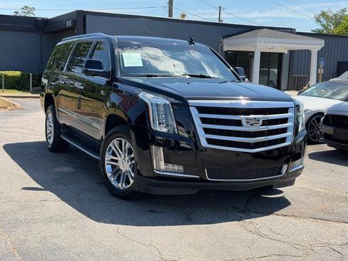 Used 2018 Cadillac Escalade ESV 2WD image 9