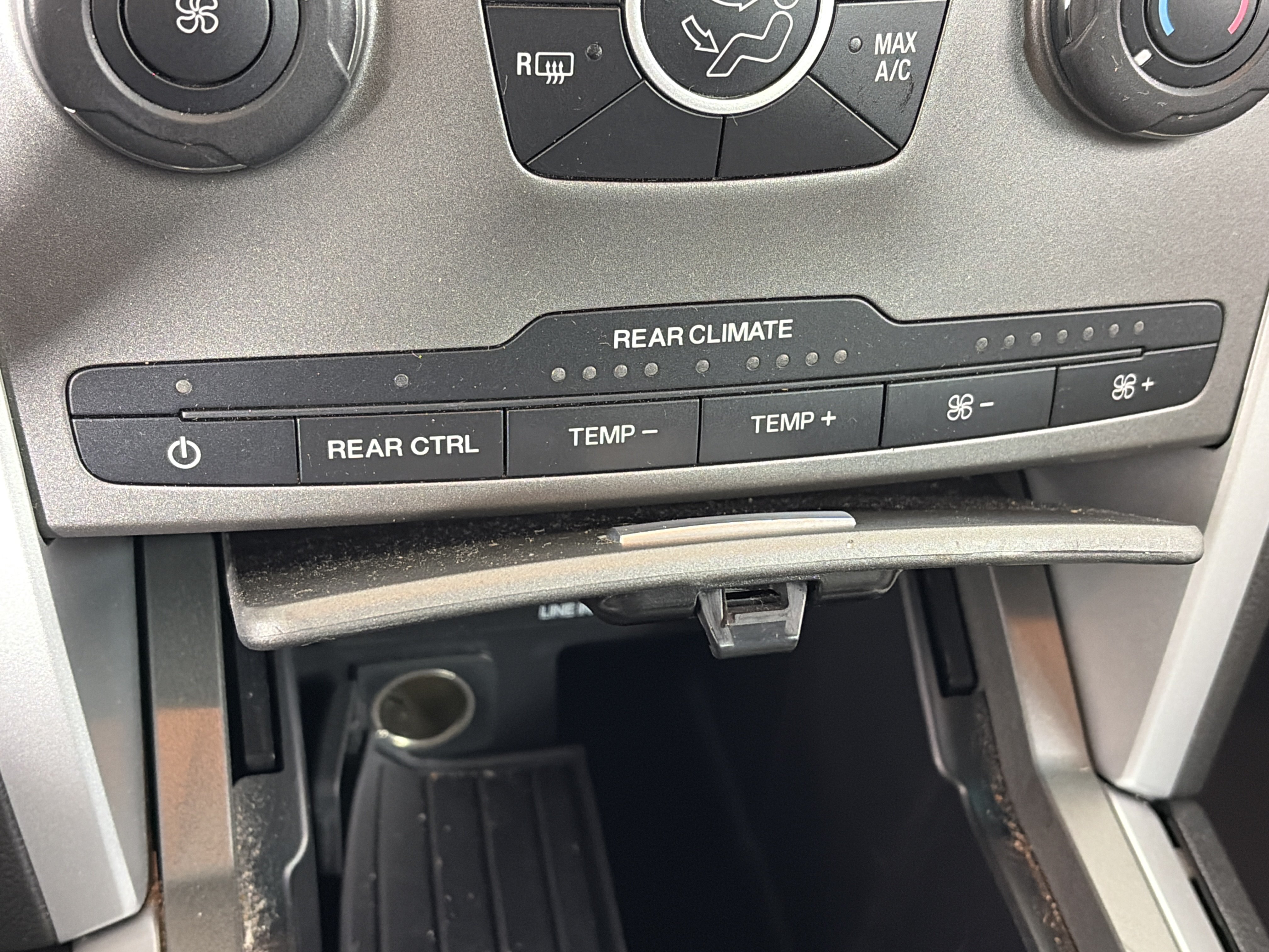 Used 2013 Ford Explorer FWD image 22