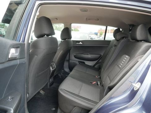 Used 2018 Kia Sportage LX AWD/4WD image 17