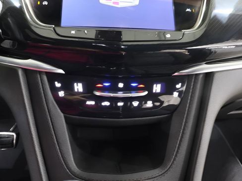 Used 2024 Cadillac XT6 Sport w/ Technology Package image 10