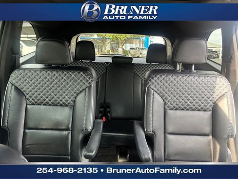 Used 2024 GMC Acadia Denali image 25