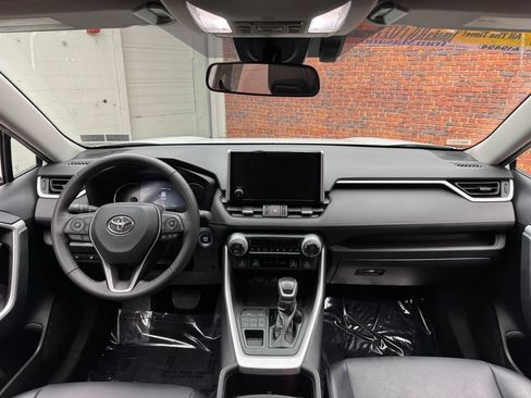 Used 2023 Toyota RAV4 XLE Premium AWD/4WD image 13