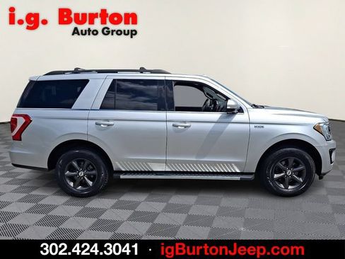Used 2019 Ford Expedition XLT w/ Equipment Group 202A AWD/4WD image 7