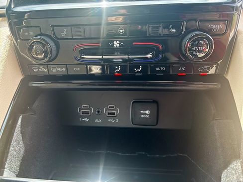 Used 2021 Jeep Grand Cherokee L Limited RWD image 27