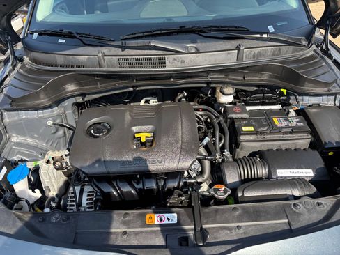Used 2025 Kia Soul LX w/ LX Technology Package FWD image 25