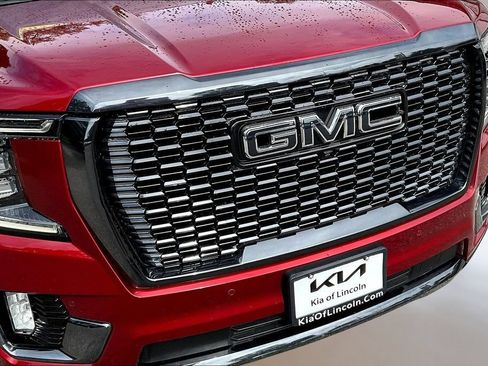 Used 2023 GMC Yukon Denali Ultimate AWD/4WD image 32