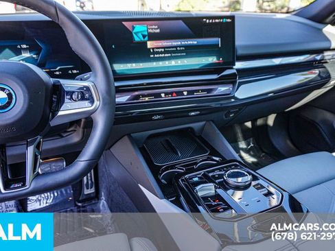 Used 2025 BMW i5 eDrive40i w/ M Sport Package image 33