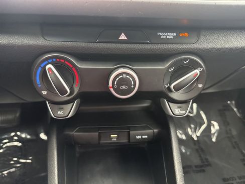 Used 2023 Kia Rio LX image 19