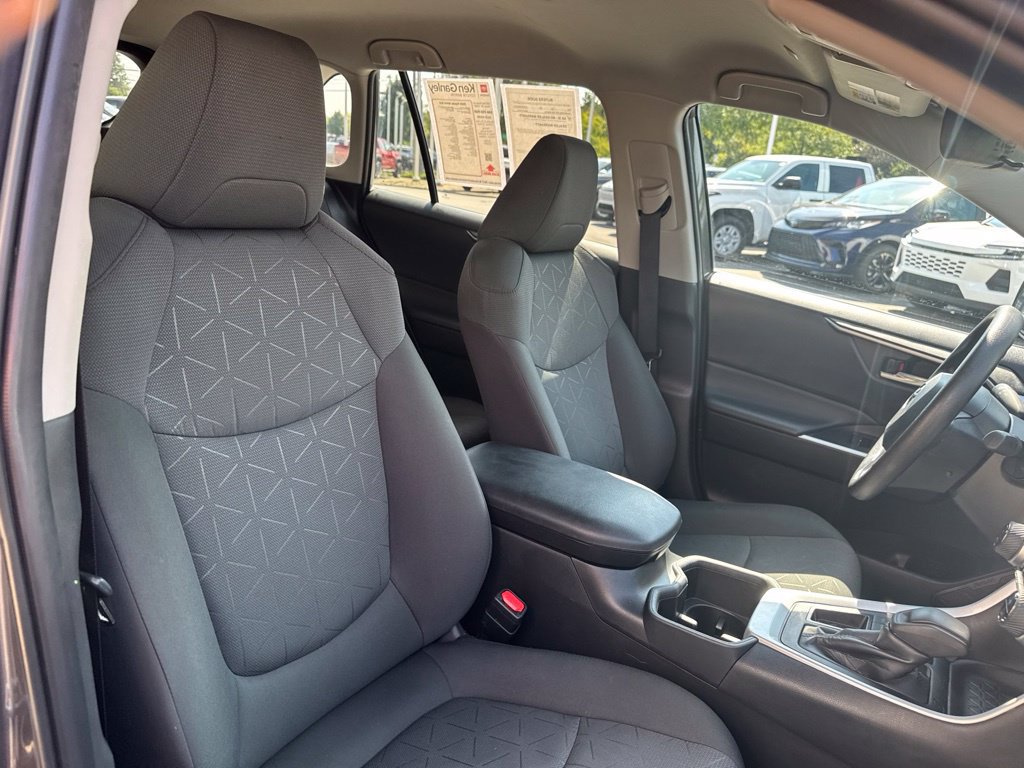 Certified 2024 Toyota RAV4 XLE FWD image 34