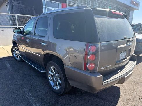 Used 2013 GMC Yukon Denali AWD/4WD image 7