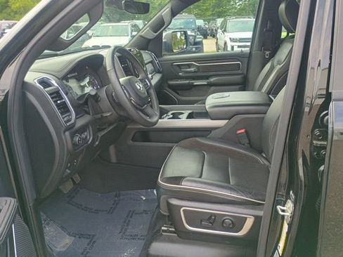 Used 2025 RAM 1500 Laramie AWD/4WD image 26