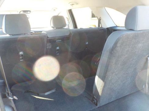 Used 2016 Kia Sorento LX w/ LX Convenience Package image 13