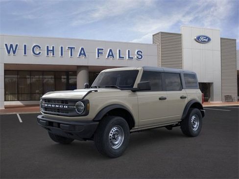 New 2025 Ford Bronco 4-Door image 1