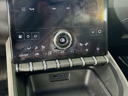 New 2025 GMC Terrain Elevation image 15