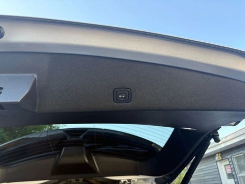 Used 2020 Cadillac XT6 Premium Luxury image 5