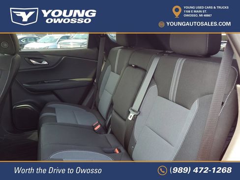 Used 2024 Chevrolet Blazer LT w/ Convenience Package FWD image 9