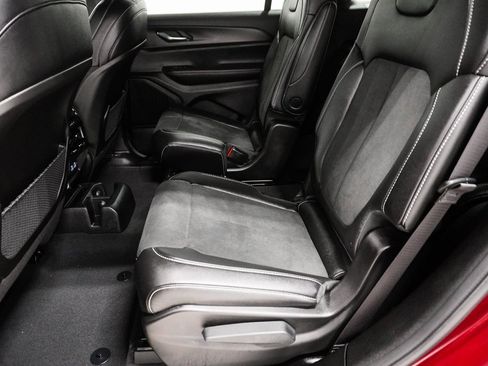 Certified 2024 Jeep Grand Cherokee L Laredo image 15