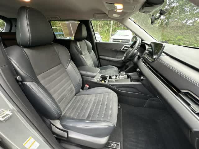 Used 2024 Mitsubishi Outlander SE AWD/4WD image 22