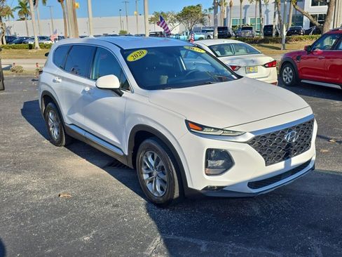 Used 2020 Hyundai Santa Fe SEL image 2