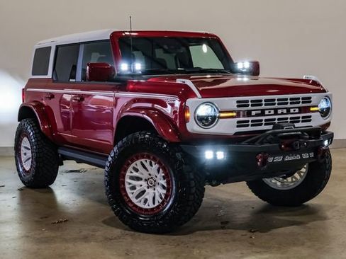 Used 2025 Ford Bronco Heritage Edition image 4