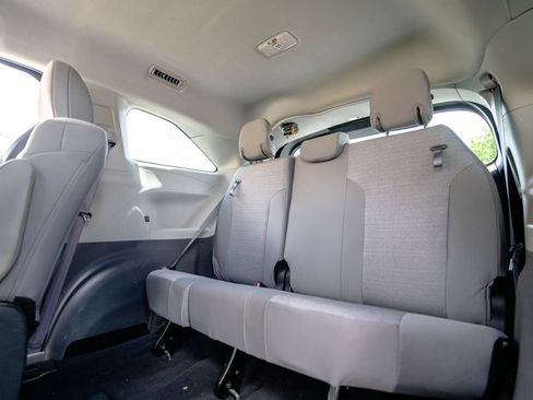 Used 2024 Toyota Sienna LE w/ LE Plus Package AWD/4WD image 37