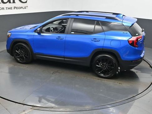 Used 2024 GMC Terrain SLE w/ Driver Convenience Package image 46