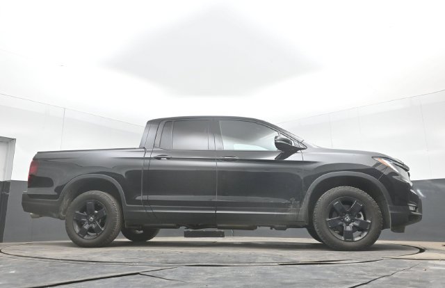 Used 2025 Honda Ridgeline Black Edition image 35