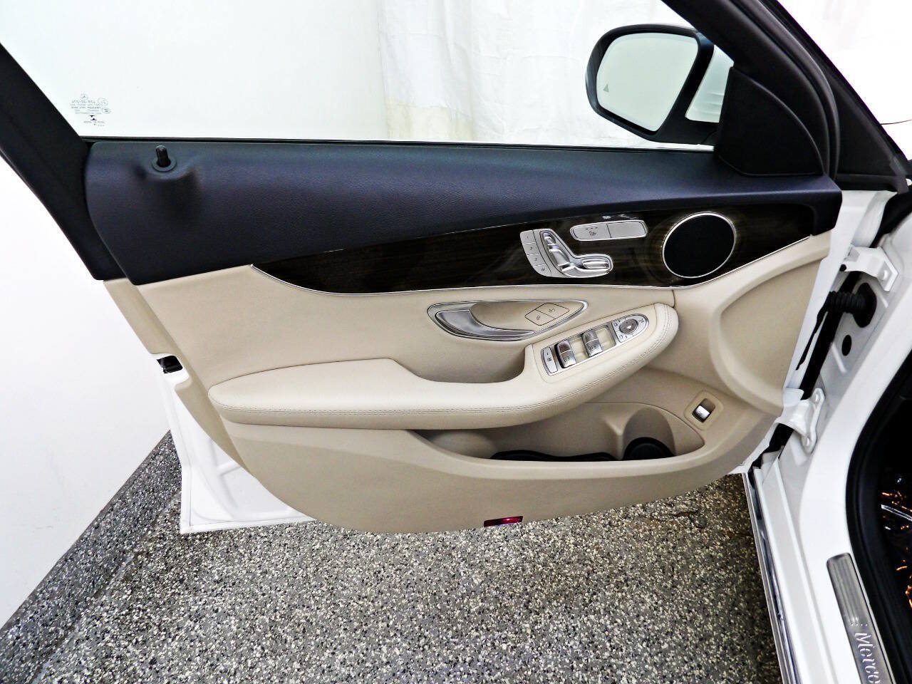 Used 2018 Mercedes-Benz C 300 Sedan image 7