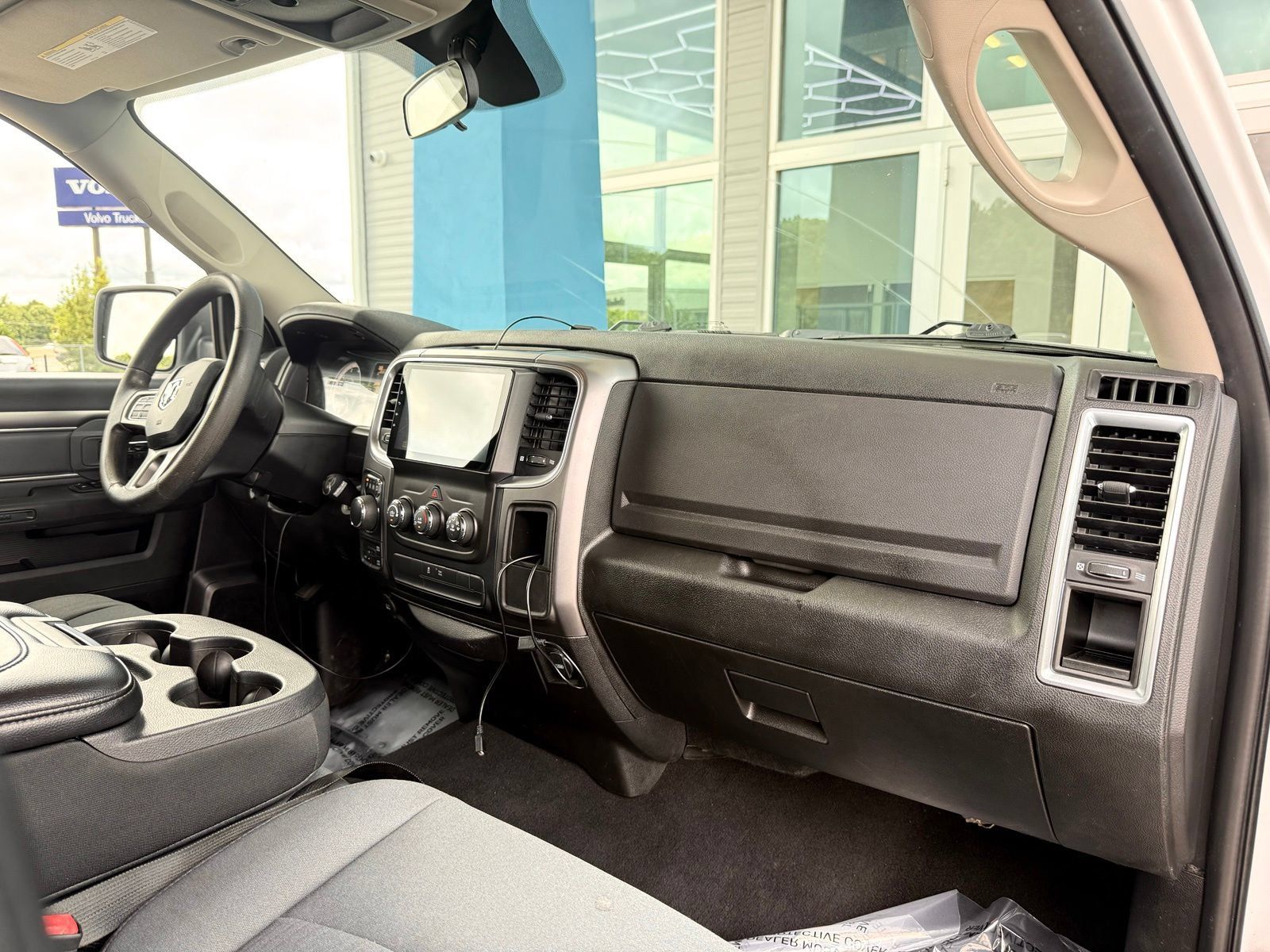 Used 2021 RAM 1500 Classic SLT AWD/4WD image 30