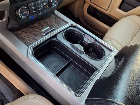 Used 2017 Ford F350 Lariat w/ Chrome Package image 13