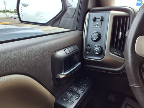 Used 2016 GMC Sierra 1500 Denali w/ Denali Ultimate Package AWD/4WD image 11