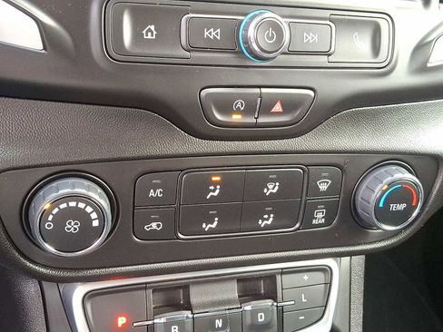 Certified 2024 GMC Terrain SLE image 15