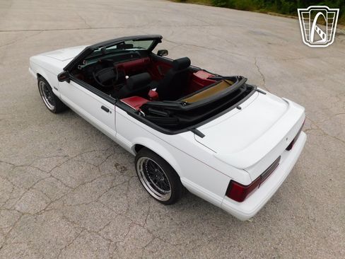 Used 1990 Ford Mustang LX RWD image 6