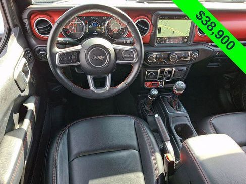 Certified 2022 Jeep Wrangler Unlimited Rubicon w/ Cold Weather Group AWD/4WD image 11