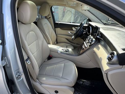 Used 2019 Mercedes-Benz GLC 300 4MATIC image 36