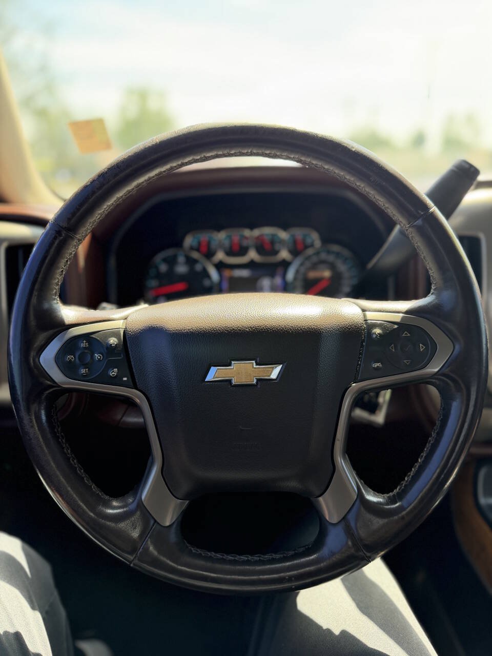 Used 2014 Chevrolet Silverado 1500 High Country w/ High Country Premium Package AWD/4WD image 20