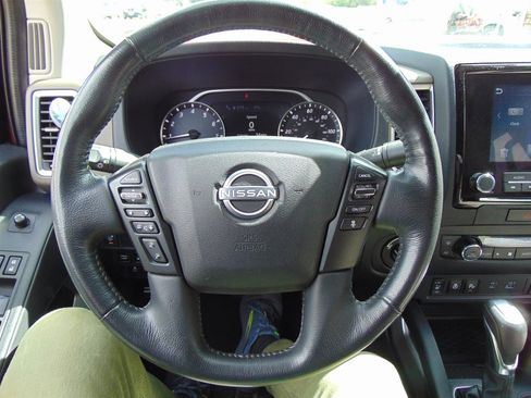 Used 2022 Nissan Frontier SV image 36