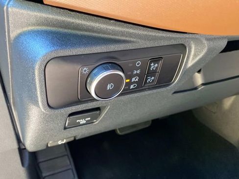 Used 2024 Ford Bronco Outer Banks AWD/4WD image 16