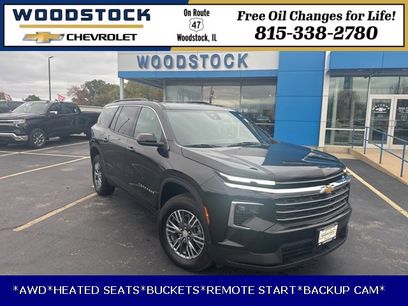 Used 2025 Chevrolet Traverse LT