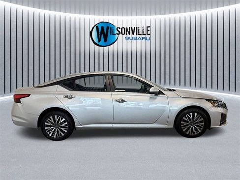Used 2023 Nissan Altima 2.5 SV image 15