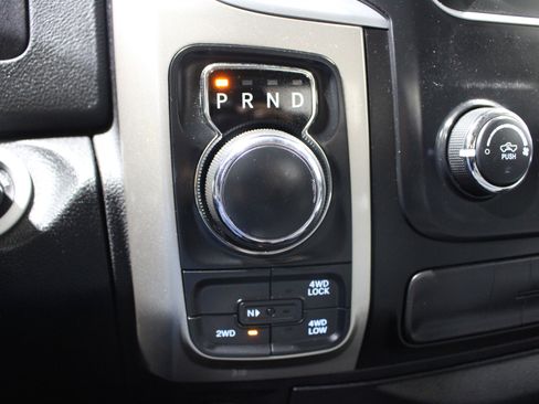 Used 2017 RAM 1500 Classic SLT image 14