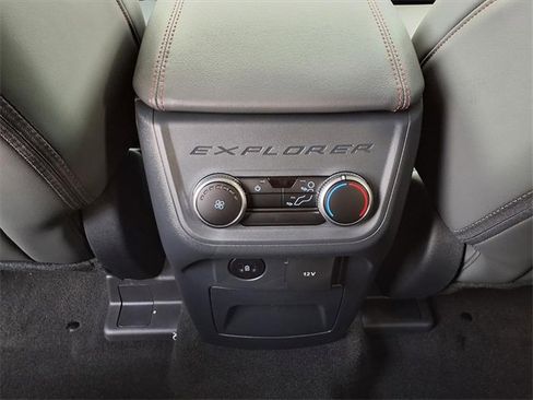 New 2026 Ford Explorer Active w/ Active Comfort Package image 7