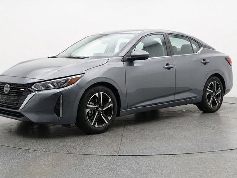 Used 2025 Nissan Sentra SV FWD image 3
