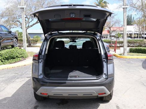 Used 2023 Nissan Rogue SV image 17