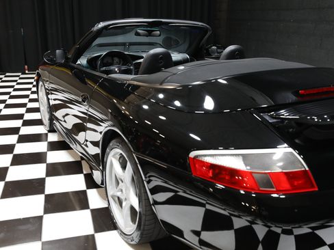 Used 2003 Porsche 911 Carrera 4 AWD/4WD image 33